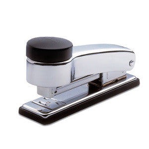 Engrapadora Cromada de Golpe Pilot Media No. Tira 402